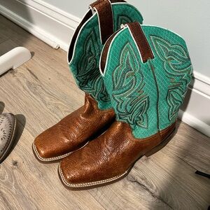 Norona cowgirl boots